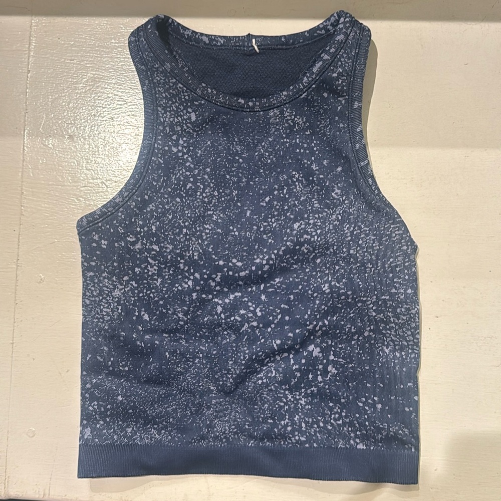 Blue and white lululemon cropped tank. Size 0